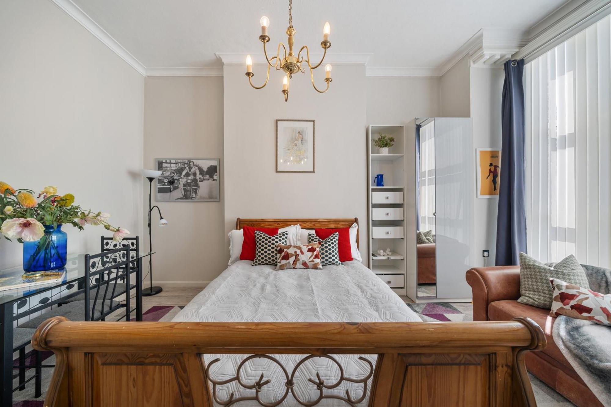 Modern Studio Apartment London Exterior photo